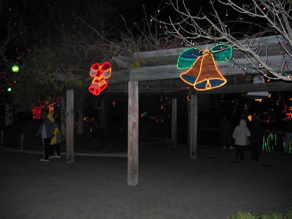 wildlights at zoo 002.jpg